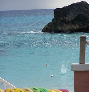 Bermuda Ocean and saving money on vacation